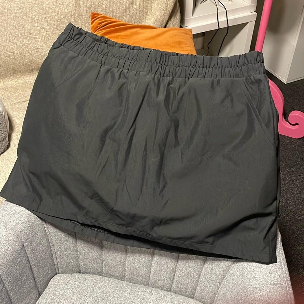 Sporty skirt by Tasc Performance
